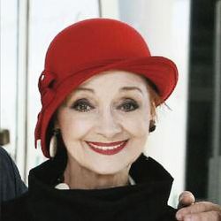 Milena Vukotic in "Enoch Arden"